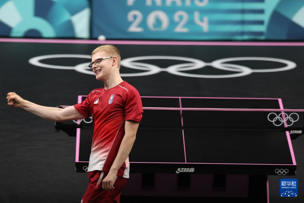 迫使戴维斯 迫使戴维斯